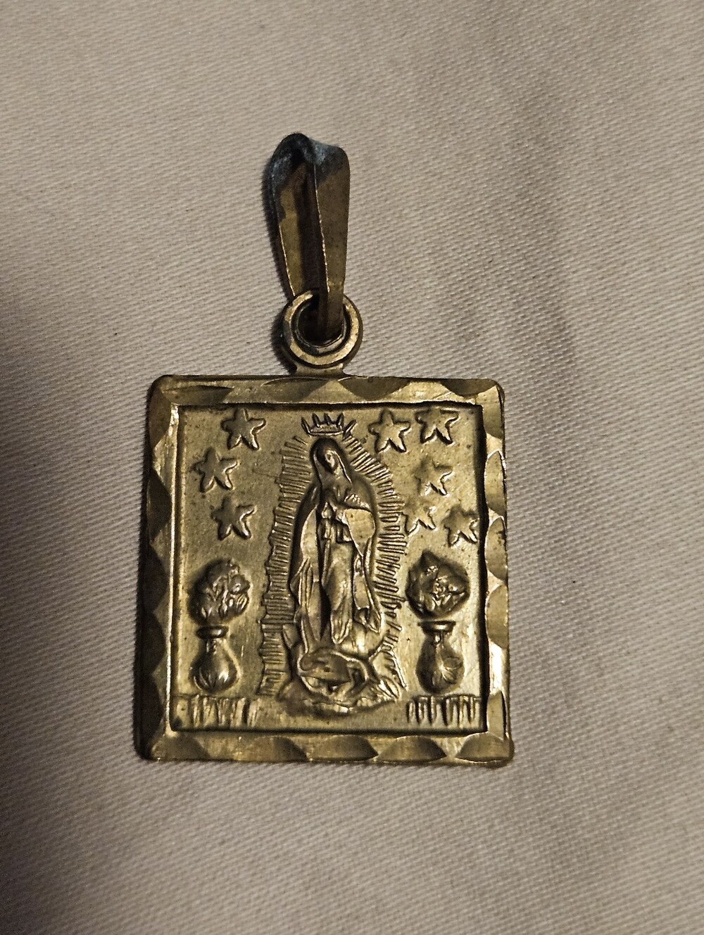 Vintage Religious Medals & Crucifix Pendants Lot of 7 - Picture 3 of 16